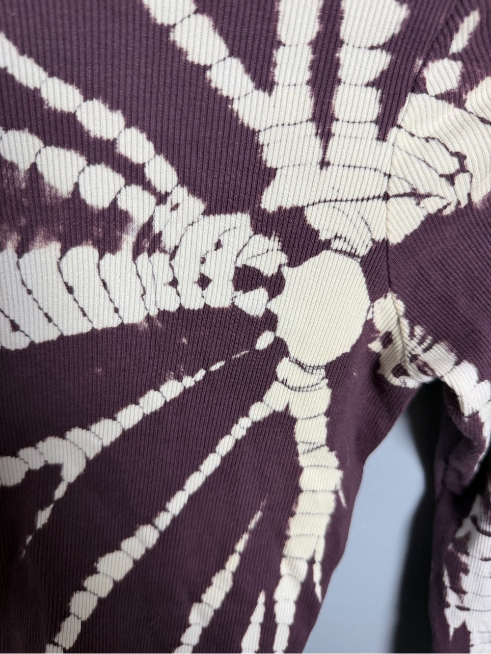 Young Fabulous & Broke Maroon and Cream Tie-Dye Long Sleeve Crop Top - Picture 5 of 5